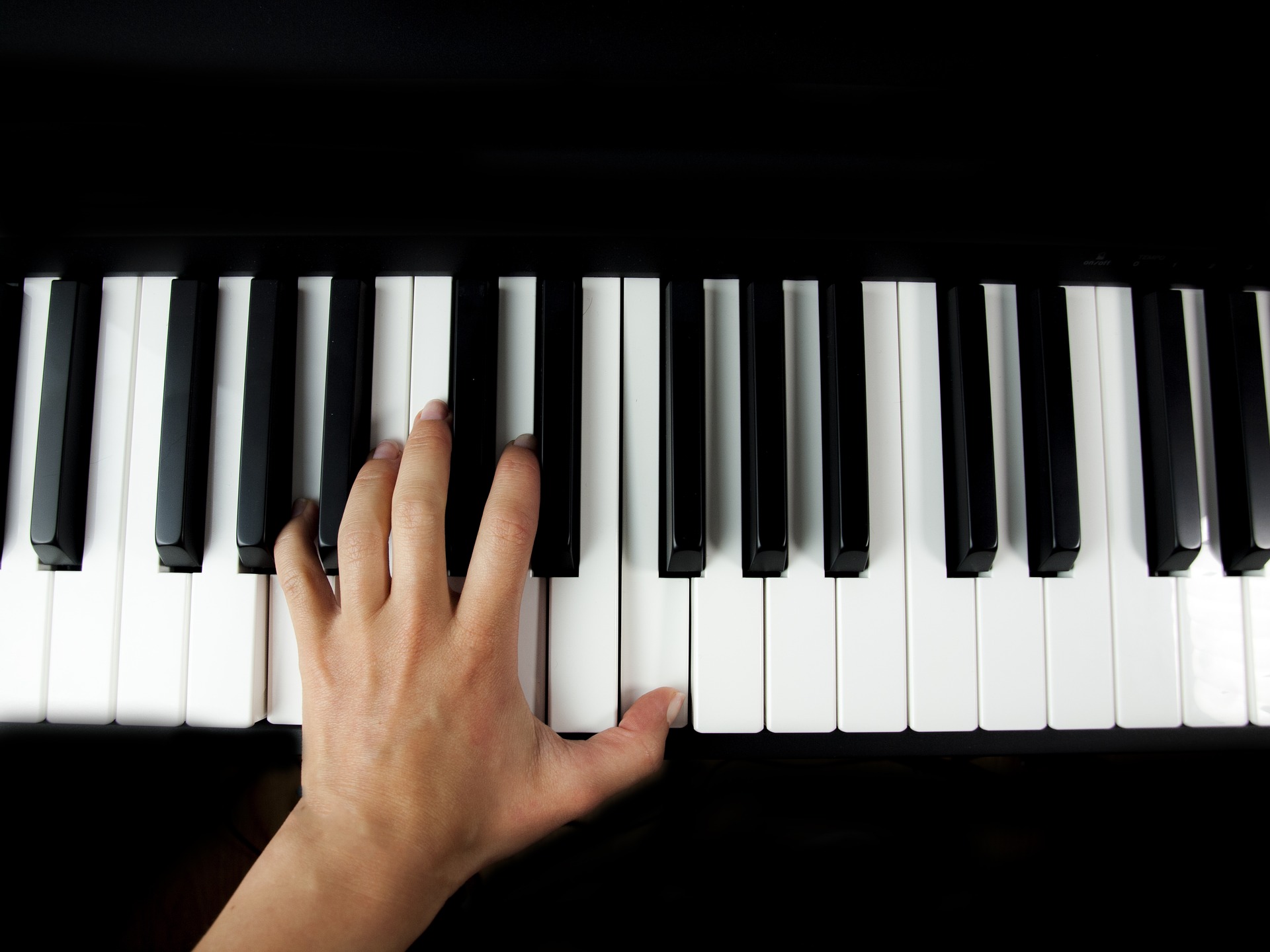 De ce sa alegi cursurile de pian pentru copilul tau?