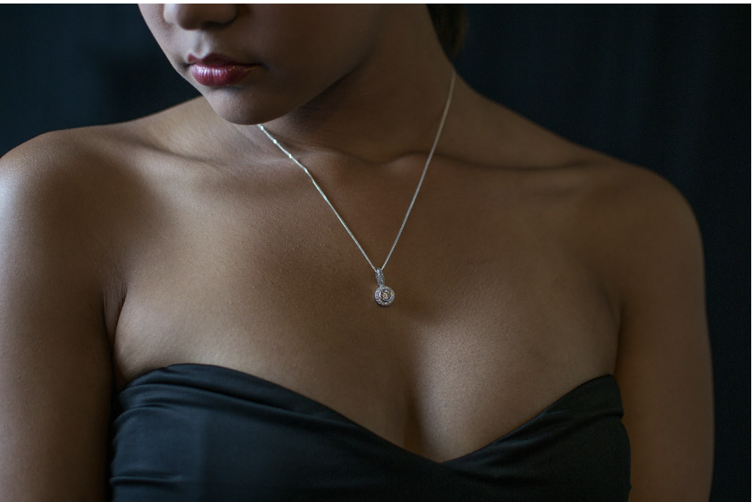 Colierul cu diamant – O bijuterie ce subliniază eleganța și farmecul stilului clasic